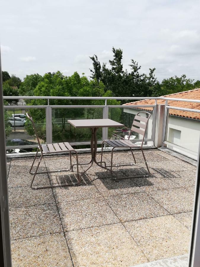 Aparthotel Domitys Le Clos De La Seigneurie Les Gonds Exterior foto